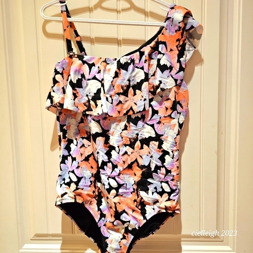 Time And Tru One shoulder one piece swimsuit